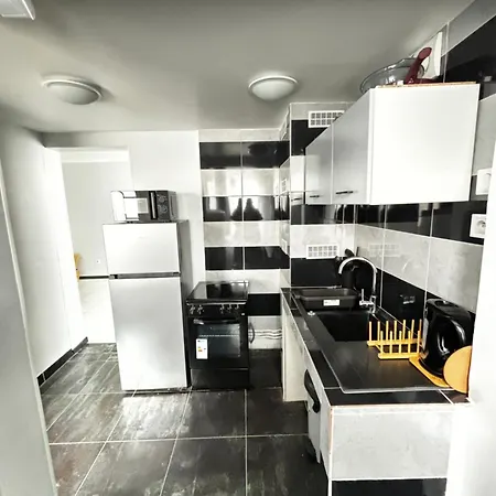 Mavinga Paradis Citadin Apartamento Saint-Denis-en-Margeride